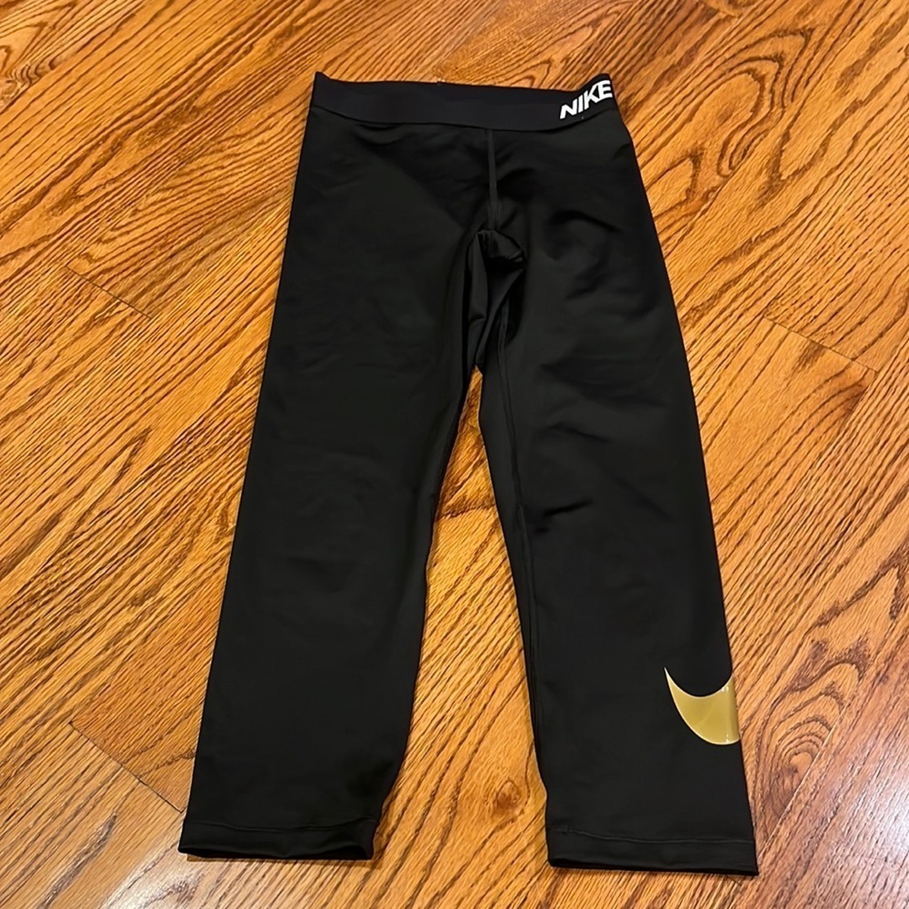 Nike Pro Woman’s Black Dri-Fit Leggings Size S